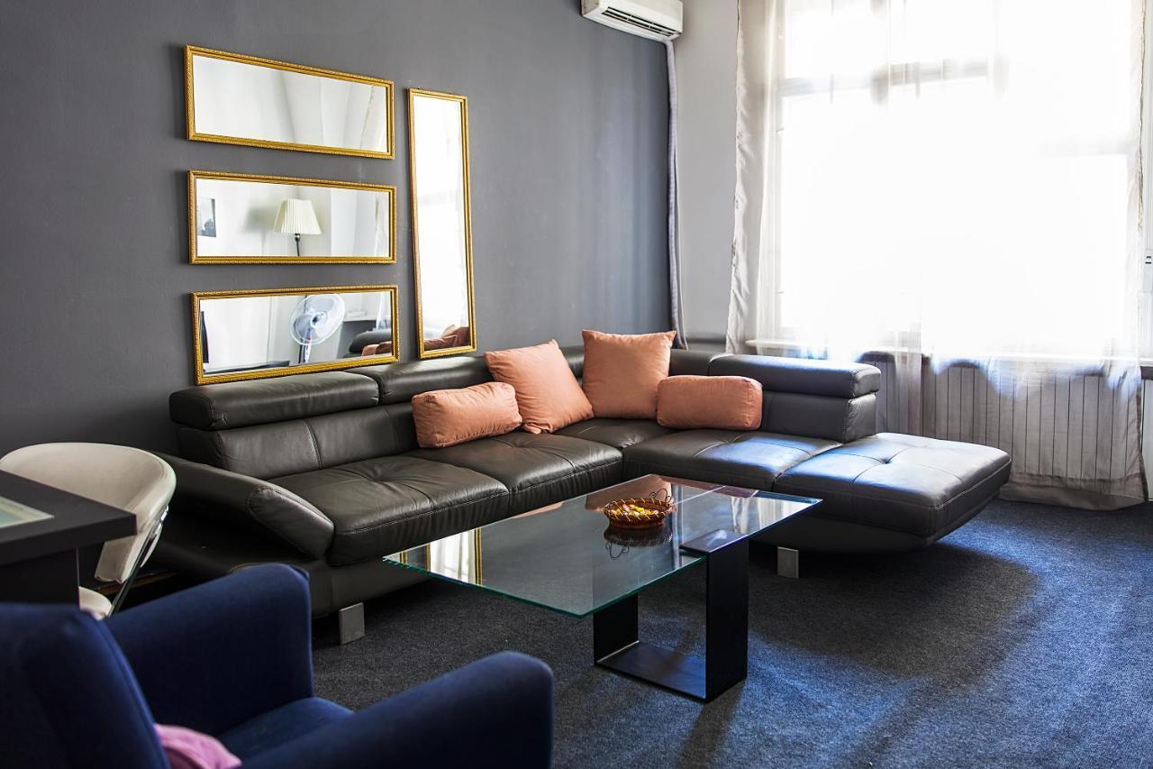 Hearth Of Belgrade Apartment Esterno foto